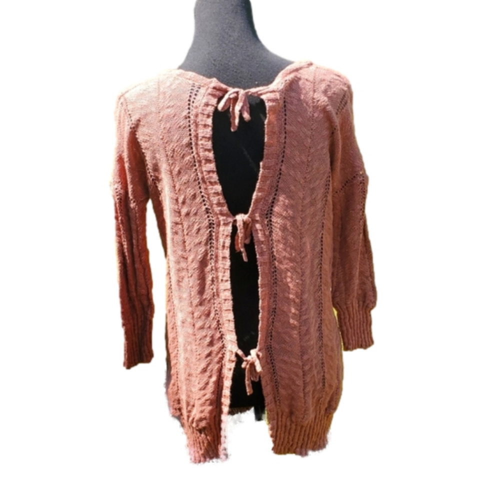 Open back 3/4 sleeve dusty rose sweater small